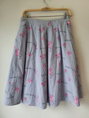 Mohito Striped Navy & White Floral Midi Feminine Girly Airy Pink Accents Skirt